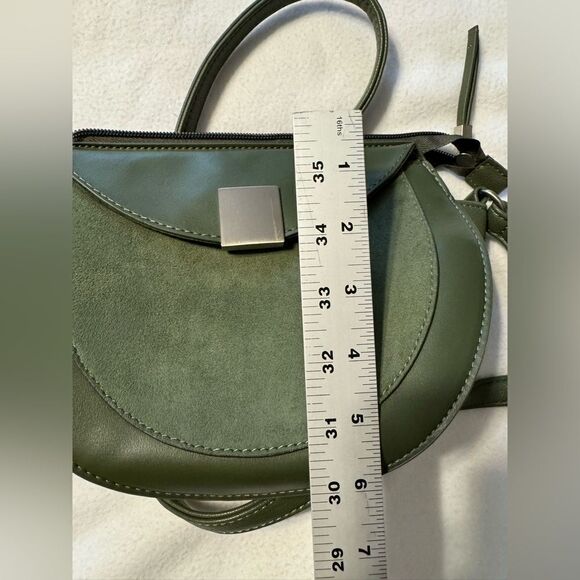 Time and Tru Crossbody Sage Green - Picture 6 of 6